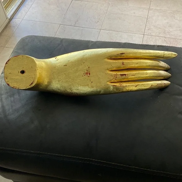 Unique prop golden wood hand. - Picture 4 of 11